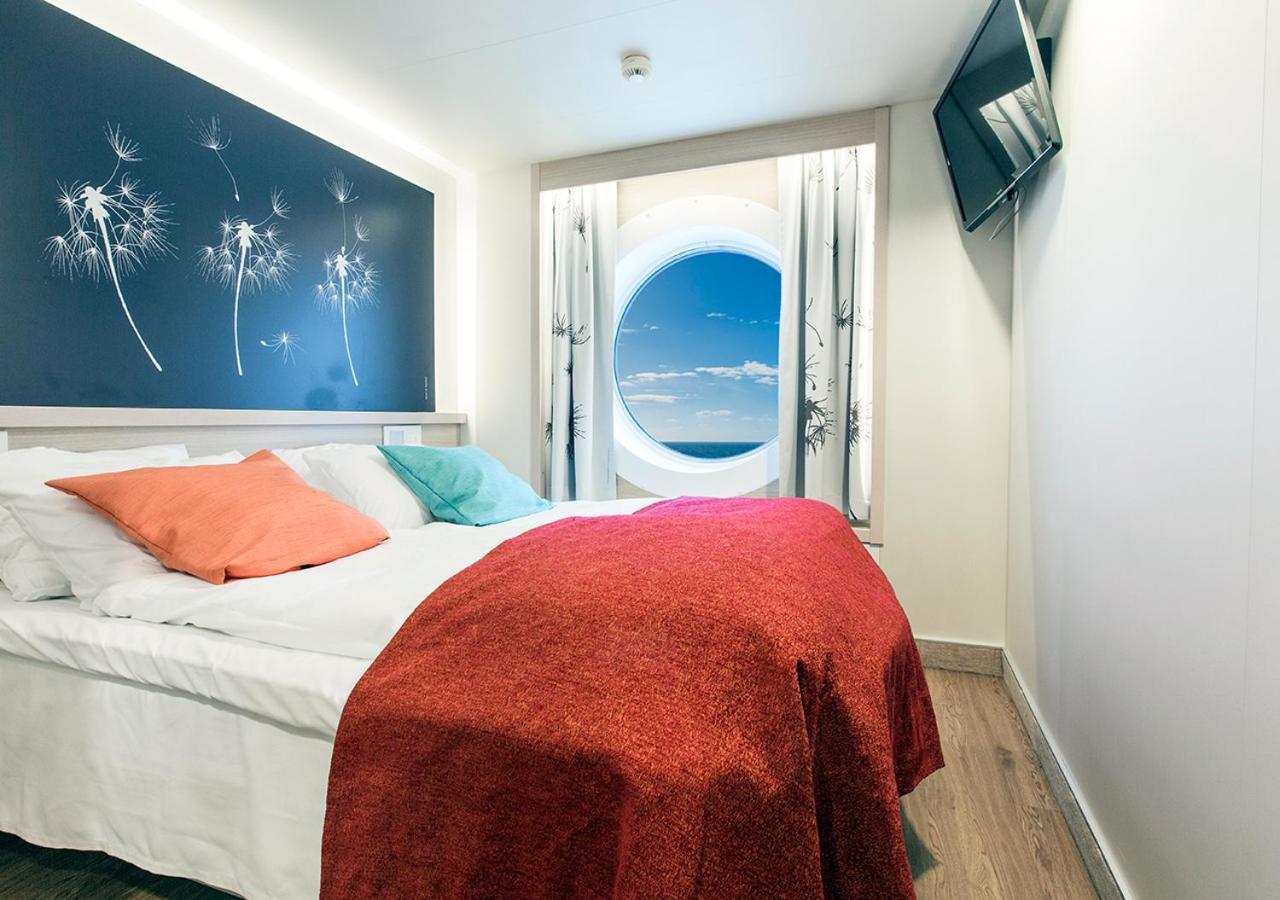 Viking Line Ferry Viking Grace - One-Way Journey From Turku To Stockholm Hotel Room photo