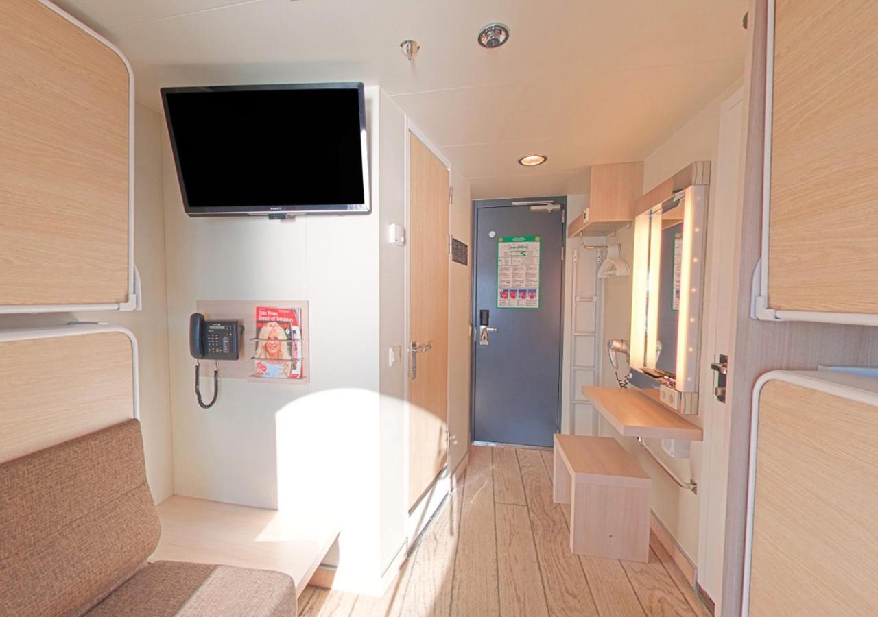 Viking Line Ferry Viking Grace - One-Way Journey From Turku To Stockholm Hotel Room photo
